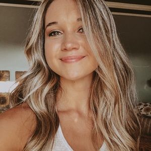 Meet your Posher, Shelby